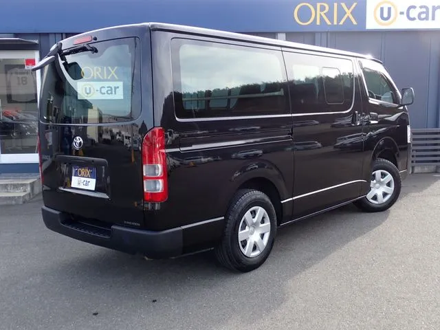 ハイエースバン　１．２５ｔ　２ＷＤ（トヨタ）の車両写真