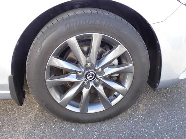 ＭＡＺＤＡ６　セダン（マツダ）の車両写真