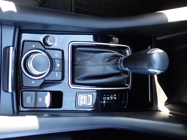 ＭＡＺＤＡ６　セダン（マツダ）の車両写真