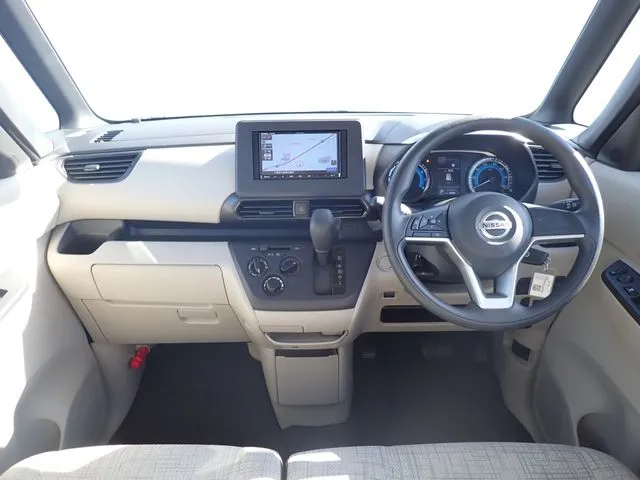 ルークス(ニッサン)の車両写真