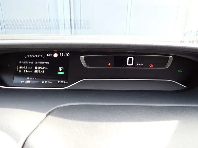 ニッサン　セレナ