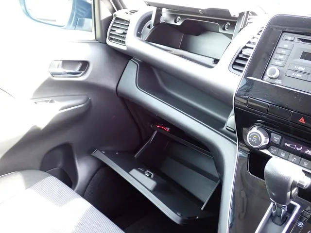 ニッサン　セレナ