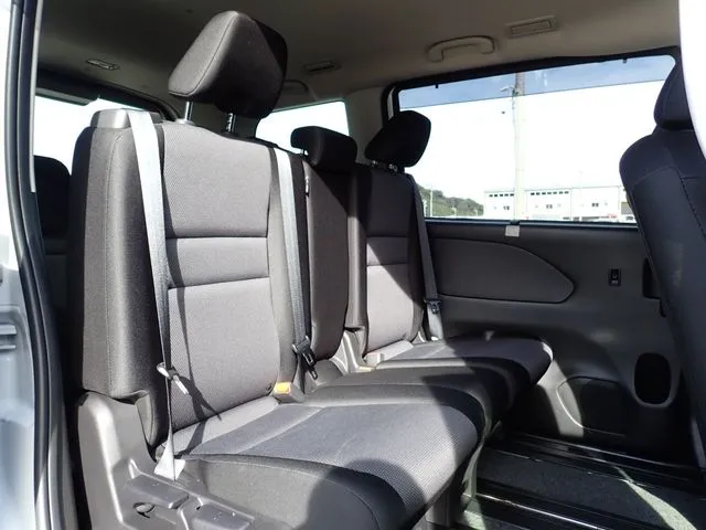 ニッサン　セレナ