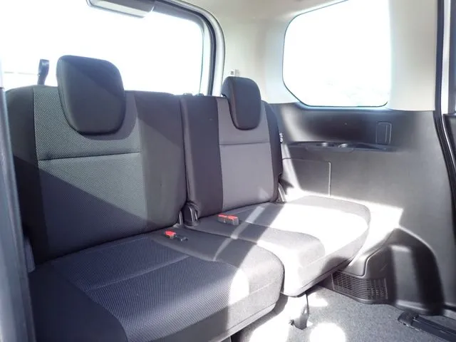 ニッサン　セレナ