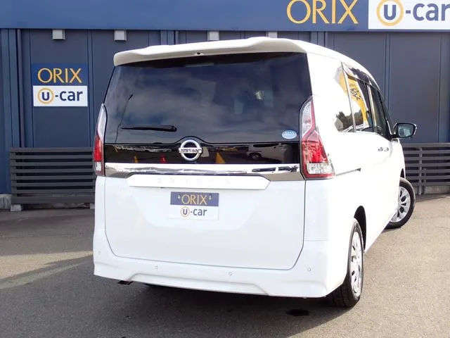 ニッサン　セレナ