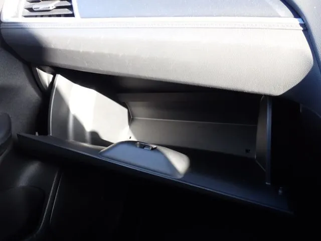 シャトル　ハイブリッド（ホンダ）の車両写真