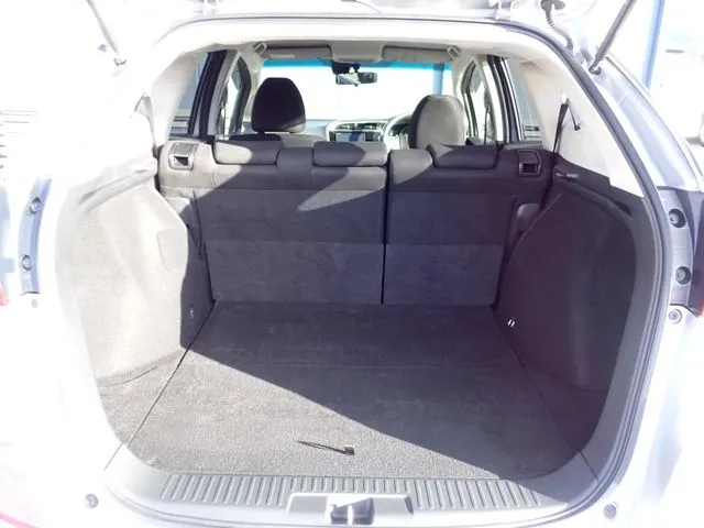 シャトル　ハイブリッド（ホンダ）の車両写真