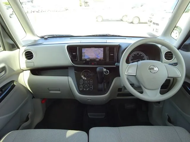 デイズ　ルークス（ニッサン）の車両写真