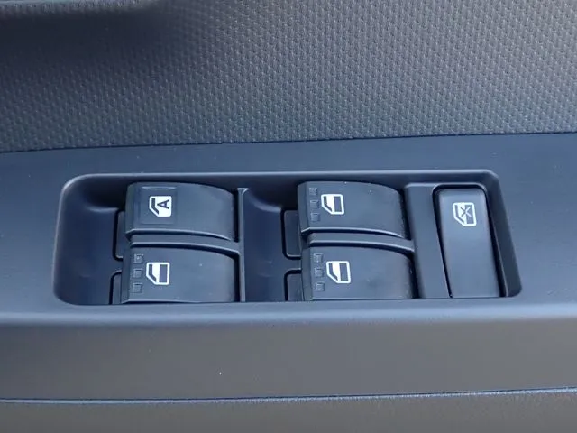 ミラ　イース（ダイハツ）の車両写真