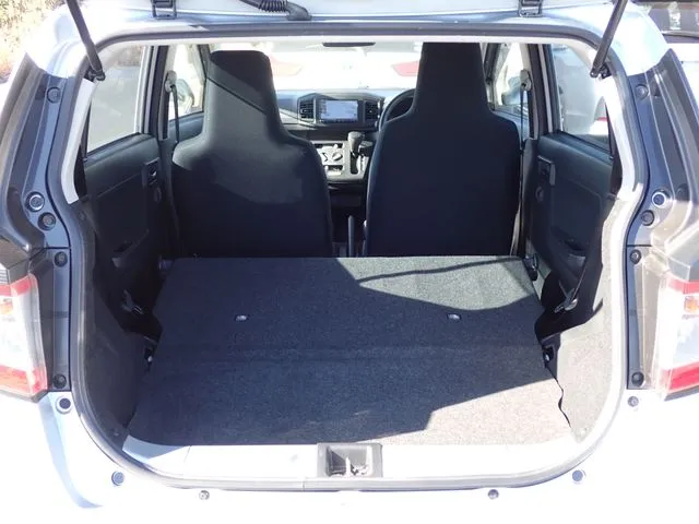 ミラ　イース（ダイハツ）の車両写真