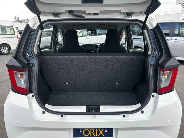 ミラ イース(ダイハツ)の車両写真