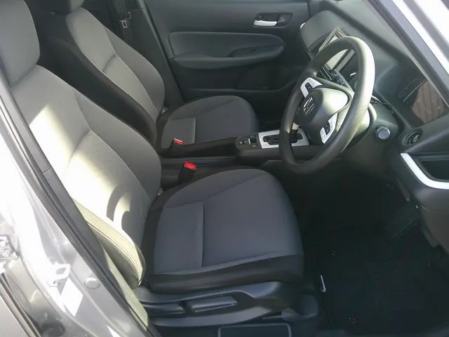 フィット　４ＷＤ（ホンダ）の車両写真