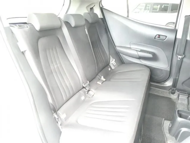 アクア（トヨタ）の車両写真