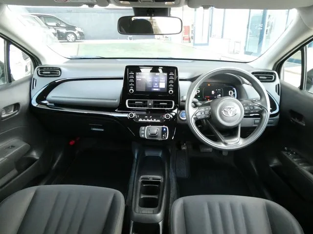 アクア（トヨタ）の車両写真