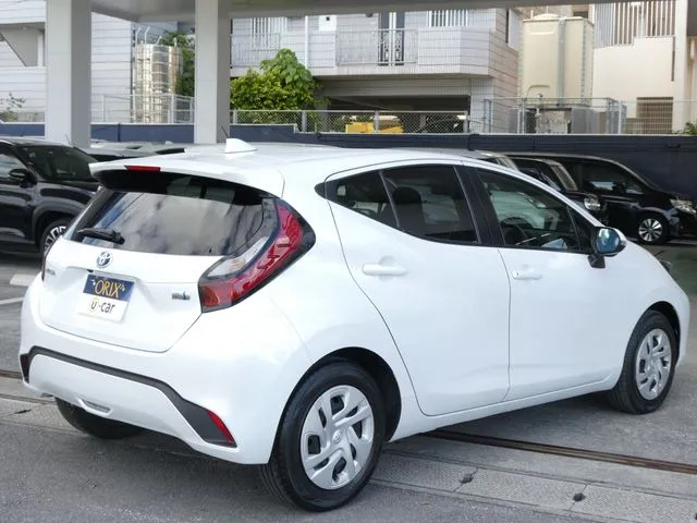 アクア（トヨタ）の車両写真