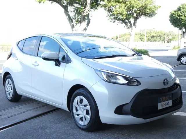 アクア（トヨタ）の車両写真