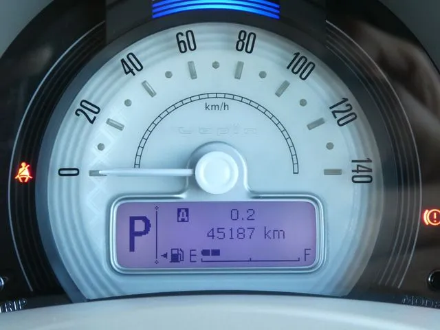 アルト　ラパン（スズキ）の車両写真