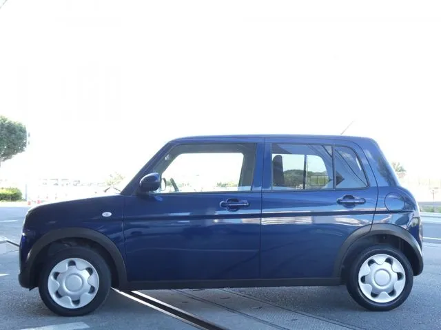 アルト　ラパン（スズキ）の車両写真