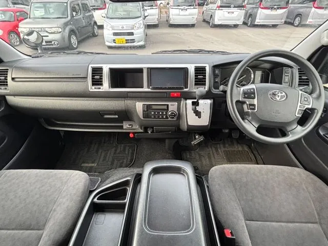 ハイエースワゴン（トヨタ）の車両写真
