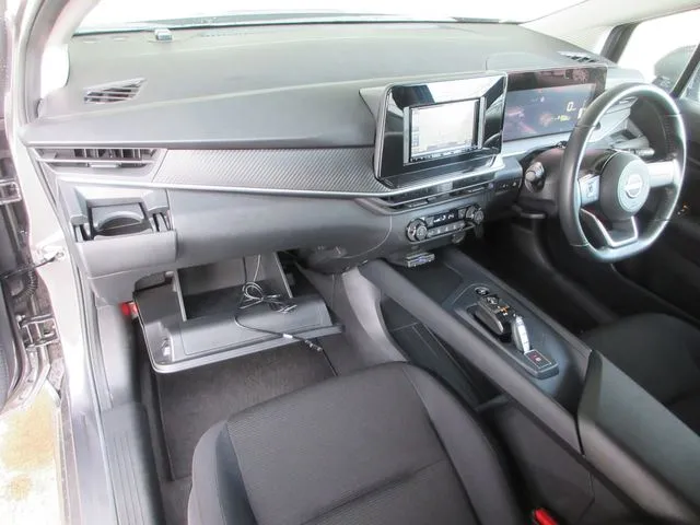 ニッサン　ノート