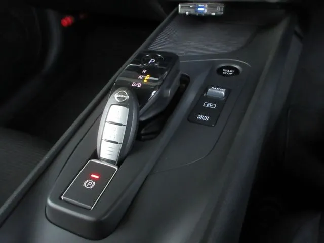 ニッサン　ノート