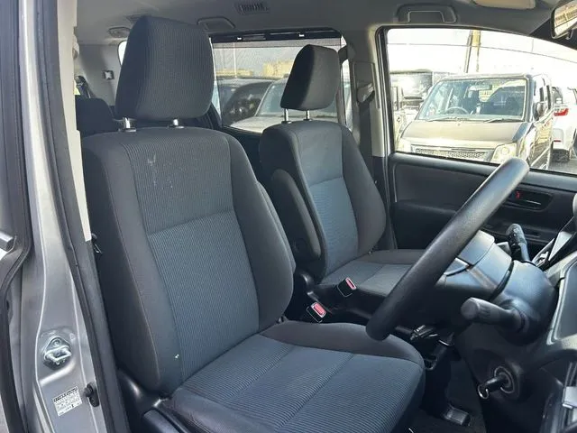 ノア（トヨタ）の車両写真