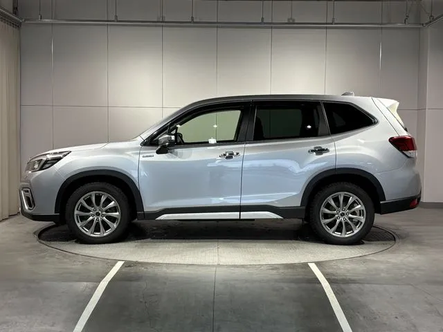 フォレスター（スバル）の車両写真