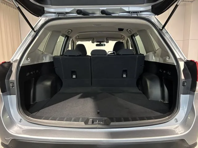 フォレスター（スバル）の車両写真