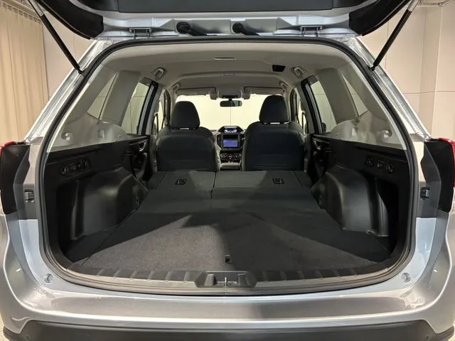 フォレスター（スバル）の車両写真