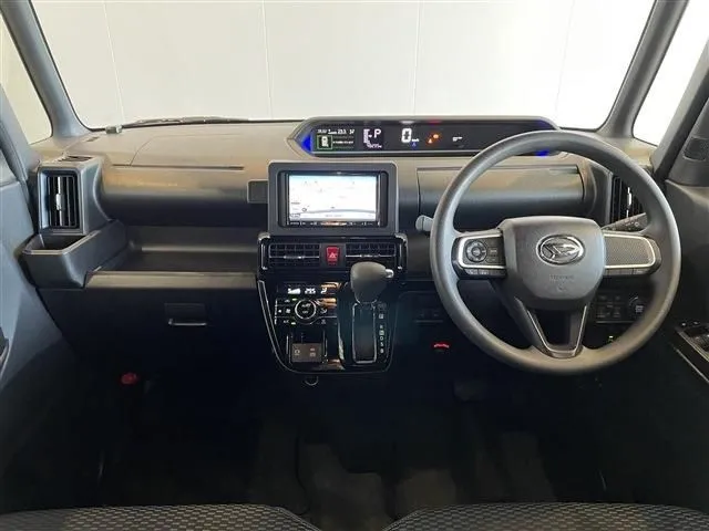 タント　カスタム（ダイハツ）の車両写真