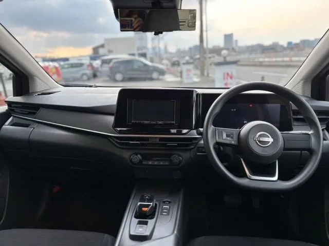 ノート（ニッサン）の車両写真