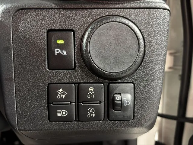 ミラ イース 4WD(ダイハツ)の車両写真