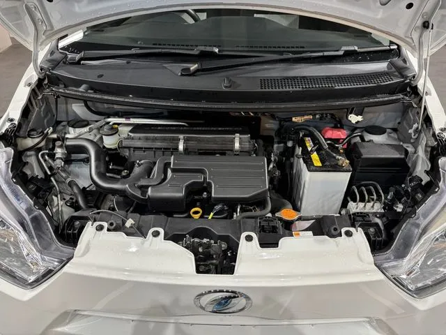 ミラ イース 4WD(ダイハツ)の車両写真