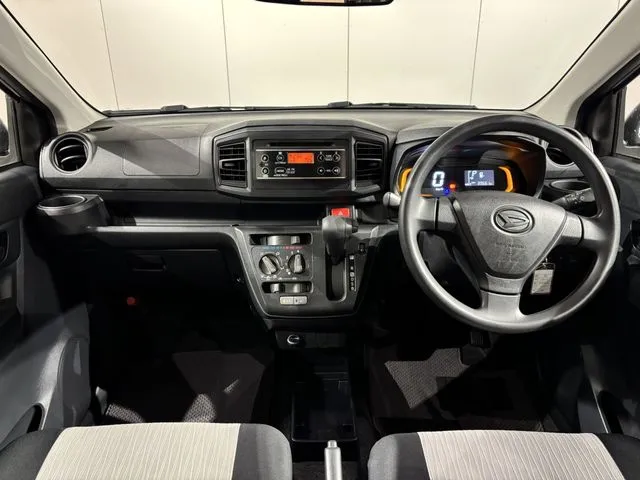 ミラ イース 4WD(ダイハツ)の車両写真