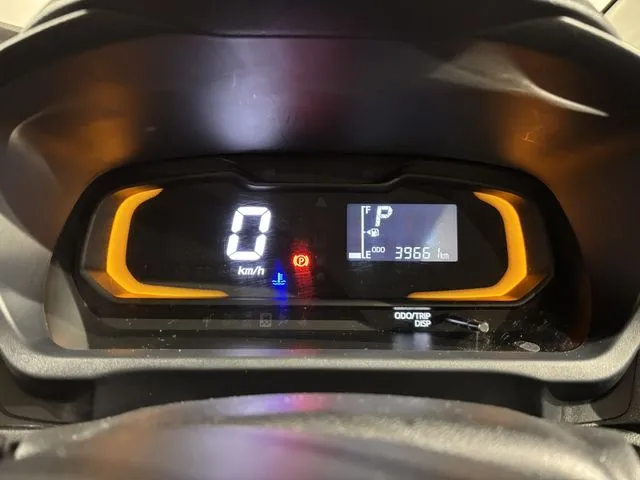 ミラ イース 4WD(ダイハツ)の車両写真