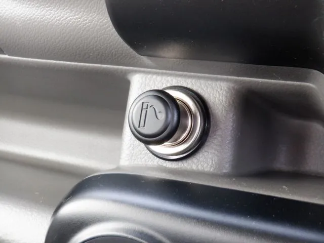 エブリイバン（スズキ）の車両写真