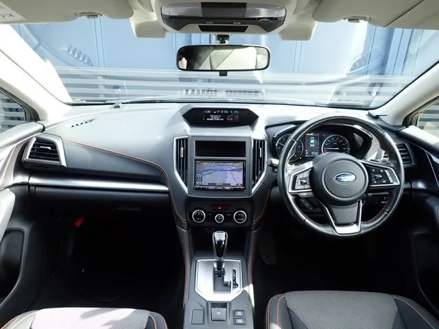 ＳＵＢＡＲＵ　ＸＶ（スバル）の車両写真