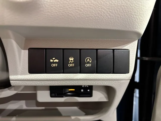 アルト　ラパン（スズキ）の車両写真