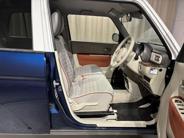 アルト　ラパン（スズキ）の車両写真