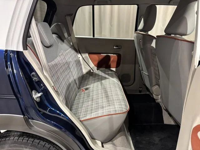 アルト　ラパン（スズキ）の車両写真