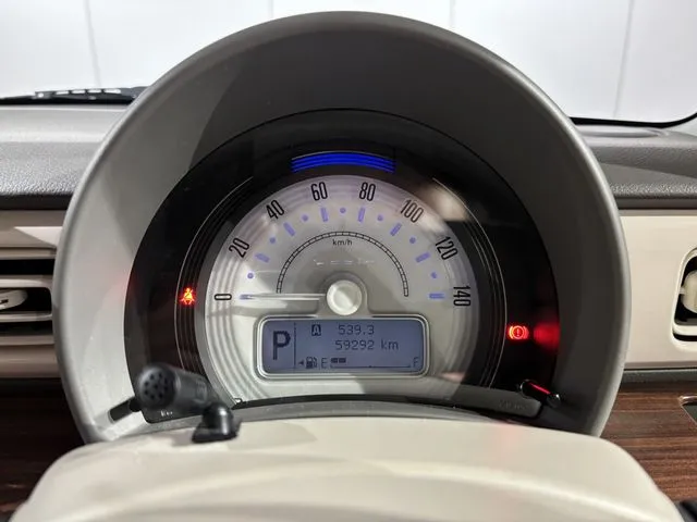 アルト　ラパン（スズキ）の車両写真