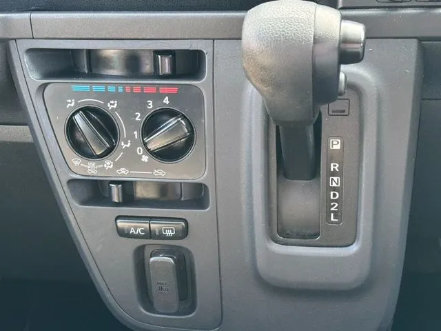 ハイゼットカーゴ（ダイハツ）の車両写真