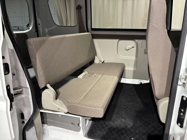 スズキ　エブリイバン　４ＷＤ