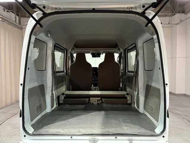 スズキ　エブリイバン　４ＷＤ