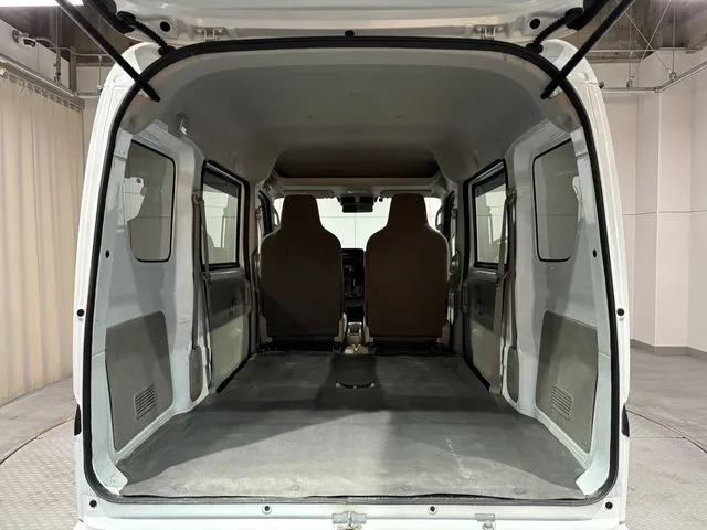 スズキ　エブリイバン　４ＷＤ