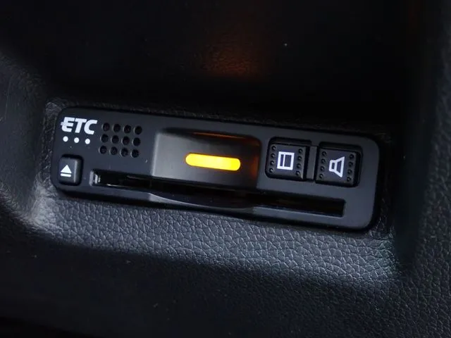 シャトル　ハイブリッド（ホンダ）の車両写真