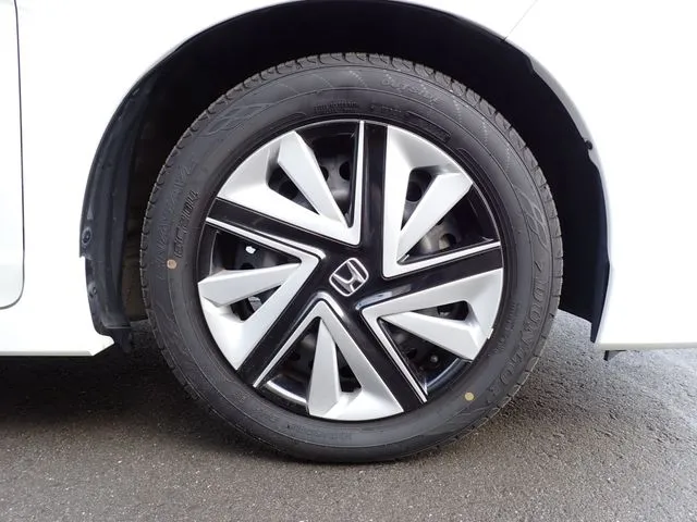 シャトル　ハイブリッド（ホンダ）の車両写真