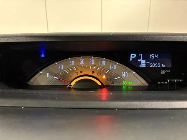 ムーヴ　キャンバス　４ＷＤ（ダイハツ）の車両写真