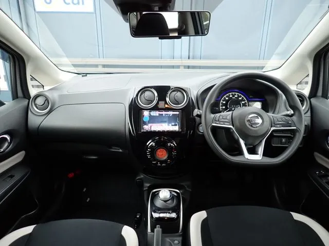 ニッサン　ノート