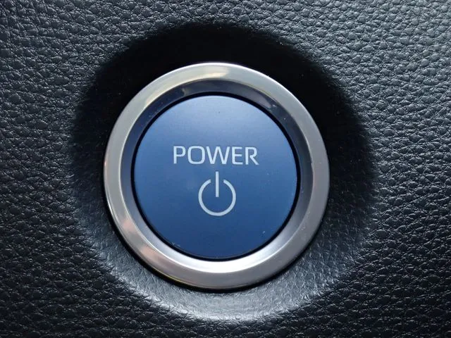 カローラ　セダン　ハイブリッド（トヨタ）の車両写真